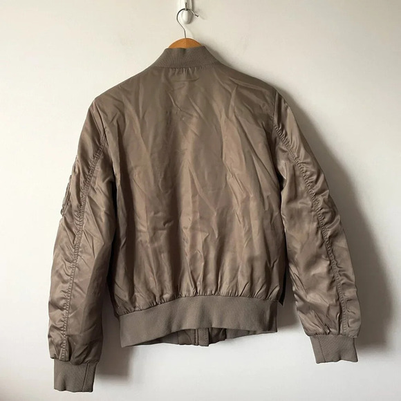 Aritzia The Group Babaton Gilman Classic Bomber Jacket Coat Modern Taupe NWT - Picture 9 of 12